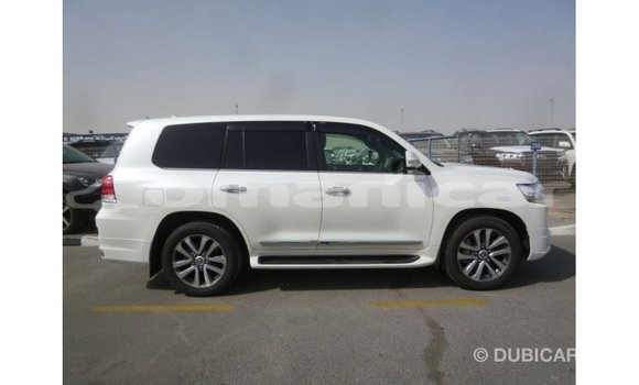 Buy Import Toyota Land Cruiser White Car in Import - Dubai in Dhufar Buy Import Toyota Land Cruiser White Car in Import - Dubai in Dhufar