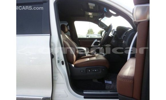 Buy Import Toyota Land Cruiser White Car in Import - Dubai in Dhufar Buy Import Toyota Land Cruiser White Car in Import - Dubai in Dhufar