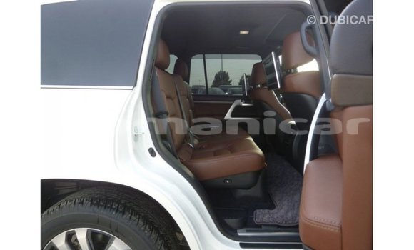 Buy Import Toyota Land Cruiser White Car in Import - Dubai in Dhufar Buy Import Toyota Land Cruiser White Car in Import - Dubai in Dhufar