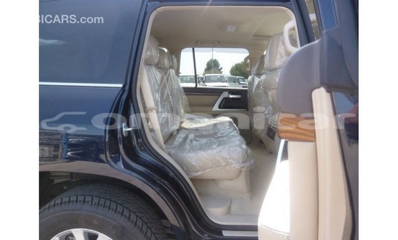 Buy Import Toyota Land Cruiser Blue Car in Import - Dubai in Dhufar Buy Import Toyota Land Cruiser Blue Car in Import - Dubai in Dhufar