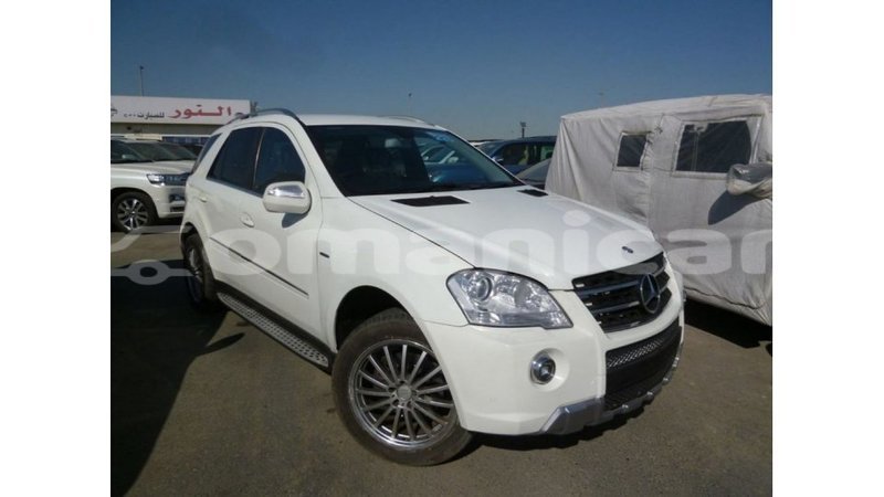 Big with watermark mercedes benz 190 dhufar import dubai 3157