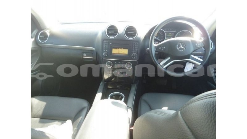 Big with watermark mercedes benz 190 dhufar import dubai 3157