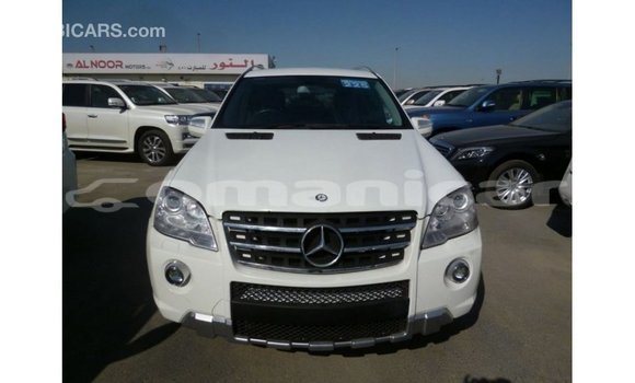 Buy Import Mercedes-Benz 190 White Car in Import - Dubai in Dhufar Buy Import Mercedes-Benz 190 White Car in Import - Dubai in Dhufar