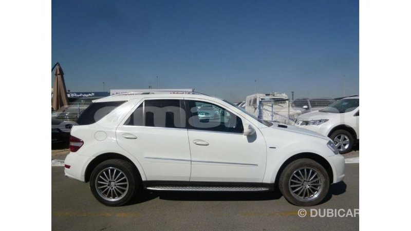 Big with watermark mercedes benz 190 dhufar import dubai 3157