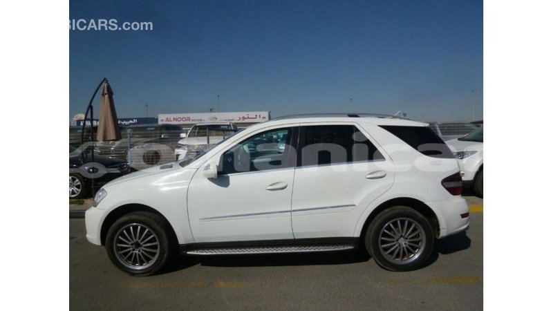 Big with watermark mercedes benz 190 dhufar import dubai 3157