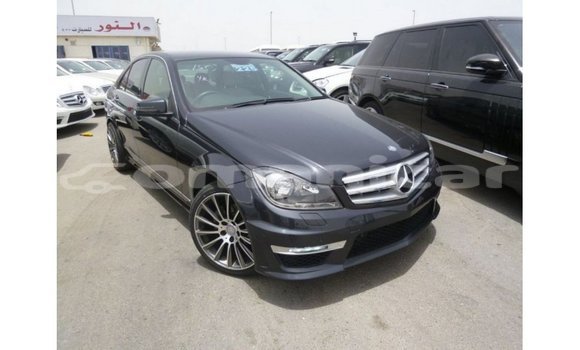 Buy Import Mercedes-Benz 190 Black Car in Import - Dubai in Dhufar Buy Import Mercedes-Benz 190 Black Car in Import - Dubai in Dhufar