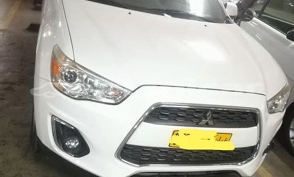Buy Used Mitsubishi ASX White Car in Muscat in Masqat