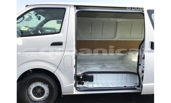 Buy Import Toyota Hiace White Car in Import - Dubai in Dhufar Buy Import Toyota Hiace White Car in Import - Dubai in Dhufar