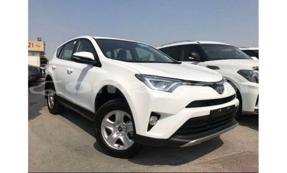 Buy Import Toyota 4Runner White Car in Import - Dubai in Dhufar Buy Import Toyota 4Runner White Car in Import - Dubai in Dhufar