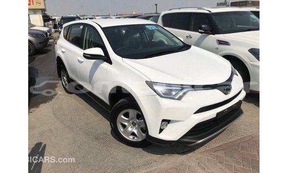 Buy Import Toyota 4Runner White Car in Import - Dubai in Dhufar Buy Import Toyota 4Runner White Car in Import - Dubai in Dhufar