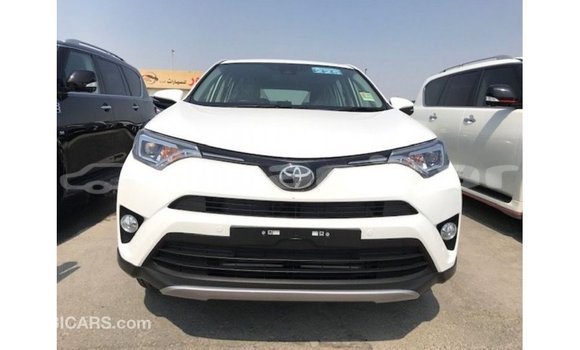 Buy Import Toyota 4Runner White Car in Import - Dubai in Dhufar Buy Import Toyota 4Runner White Car in Import - Dubai in Dhufar
