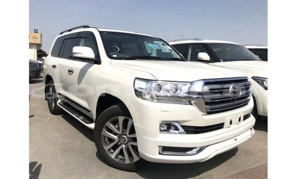 Buy Import Toyota Land Cruiser White Car in Import - Dubai in Dhufar Buy Import Toyota Land Cruiser White Car in Import - Dubai in Dhufar