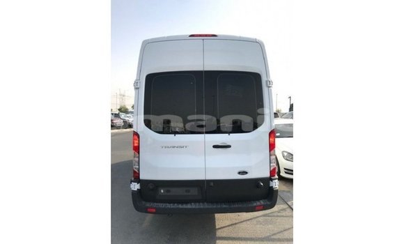 Buy Import Ford Club Wagon White Car in Import - Dubai in Dhufar Buy Import Ford Club Wagon White Car in Import - Dubai in Dhufar
