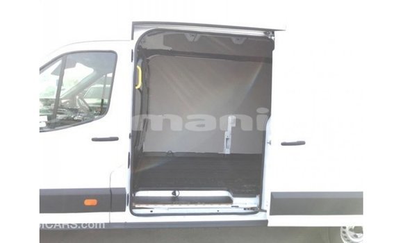 Buy Import Ford Club Wagon White Car in Import - Dubai in Dhufar Buy Import Ford Club Wagon White Car in Import - Dubai in Dhufar