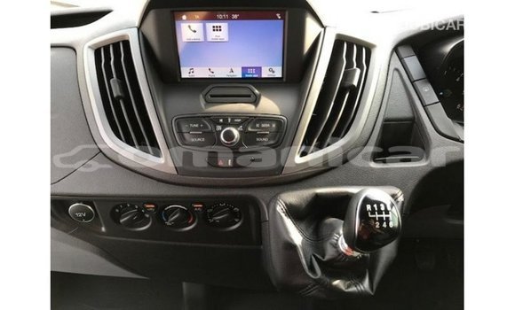 Buy Import Ford Club Wagon White Car in Import - Dubai in Dhufar Buy Import Ford Club Wagon White Car in Import - Dubai in Dhufar