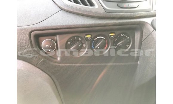 Buy Import Ford Club Wagon White Car in Import - Dubai in Dhufar Buy Import Ford Club Wagon White Car in Import - Dubai in Dhufar