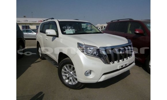 Buy Import Toyota Prado White Car in Import - Dubai in Dhufar Buy Import Toyota Prado White Car in Import - Dubai in Dhufar