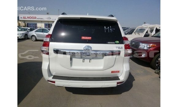 Buy Import Toyota Prado White Car in Import - Dubai in Dhufar Buy Import Toyota Prado White Car in Import - Dubai in Dhufar