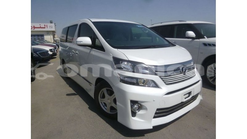 Big with watermark toyota vellfire dhufar import dubai 3170