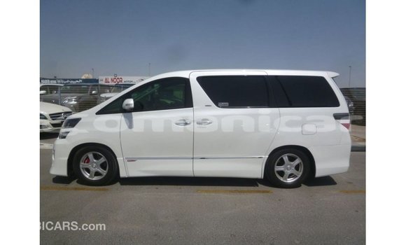 Buy Import Toyota Vellfire White Car in Import - Dubai in Dhufar Buy Import Toyota Vellfire White Car in Import - Dubai in Dhufar