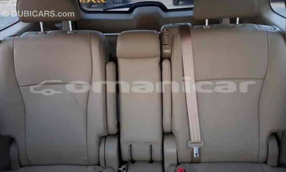 Buy Import Toyota Highlander Green Car in Import - Dubai in Dhufar Buy Import Toyota Highlander Green Car in Import - Dubai in Dhufar