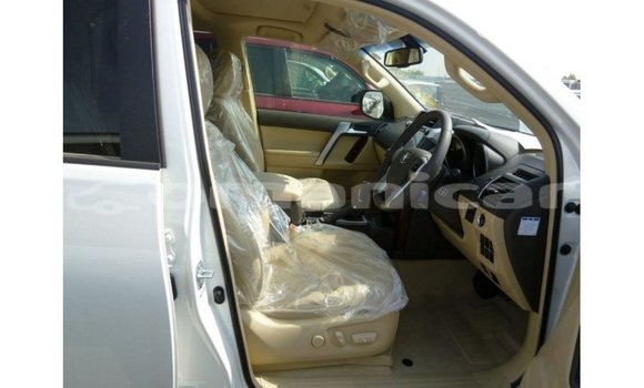 Buy Import Toyota Prado White Car in Import - Dubai in Dhufar Buy Import Toyota Prado White Car in Import - Dubai in Dhufar