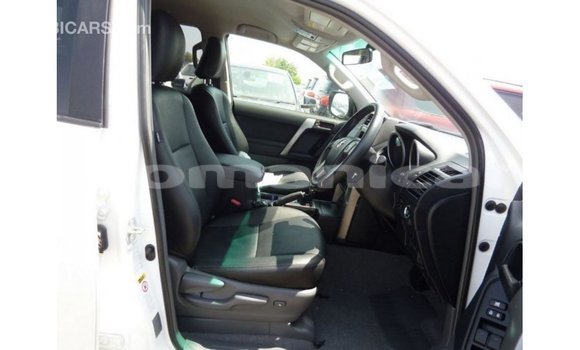 Buy Import Toyota Prado White Car in Import - Dubai in Dhufar Buy Import Toyota Prado White Car in Import - Dubai in Dhufar