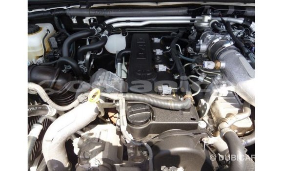 Buy Import Toyota Prado White Car in Import - Dubai in Dhufar Buy Import Toyota Prado White Car in Import - Dubai in Dhufar