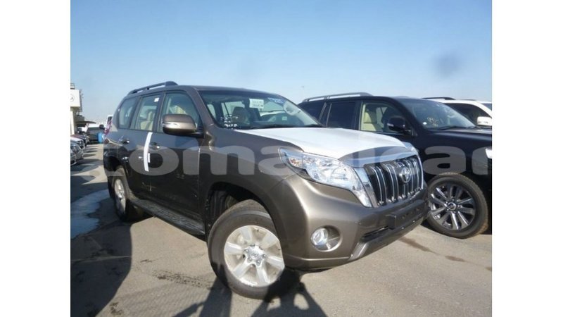 Big with watermark toyota prado dhufar import dubai 3181