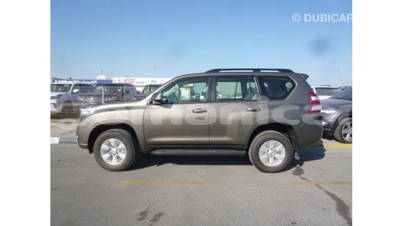 Big with watermark toyota prado dhufar import dubai 3181