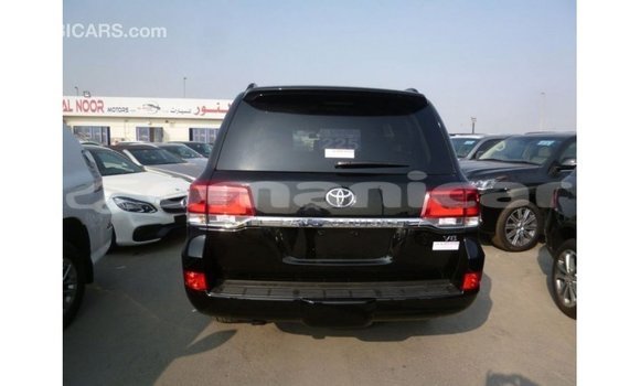Buy Import Toyota Land Cruiser Black Car in Import - Dubai in Dhufar Buy Import Toyota Land Cruiser Black Car in Import - Dubai in Dhufar
