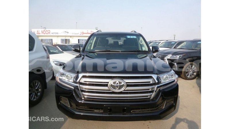 Big with watermark toyota land cruiser dhufar import dubai 3190