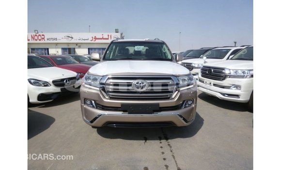 Buy Import Toyota Land Cruiser Other Car in Import - Dubai in Dhufar Buy Import Toyota Land Cruiser Other Car in Import - Dubai in Dhufar
