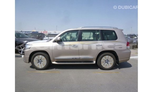 Buy Import Toyota Land Cruiser Other Car in Import - Dubai in Dhufar Buy Import Toyota Land Cruiser Other Car in Import - Dubai in Dhufar