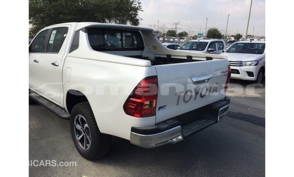 Buy Import Toyota Hilux White Car in Import - Dubai in Dhufar Buy Import Toyota Hilux White Car in Import - Dubai in Dhufar