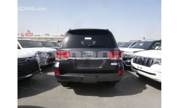 Buy Import Toyota Land Cruiser Other Car in Import - Dubai in Dhufar Buy Import Toyota Land Cruiser Other Car in Import - Dubai in Dhufar