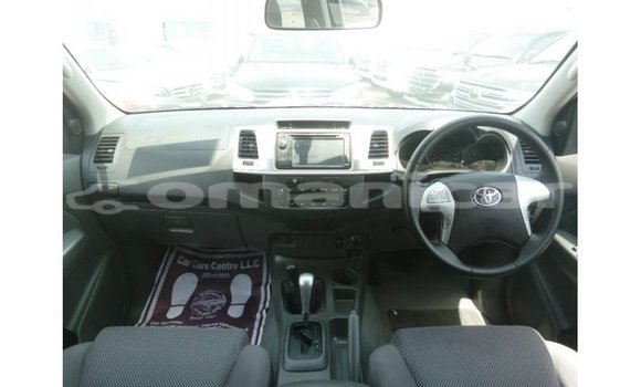 Buy Import Toyota Hilux Blue Car in Import - Dubai in Dhufar Buy Import Toyota Hilux Blue Car in Import - Dubai in Dhufar