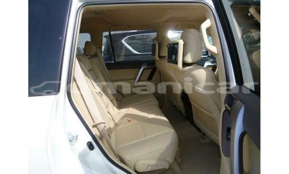 Buy Import Toyota Prado White Car in Import - Dubai in Dhufar Buy Import Toyota Prado White Car in Import - Dubai in Dhufar