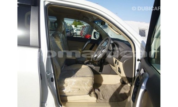 Buy Import Toyota Prado White Car in Import - Dubai in Dhufar Buy Import Toyota Prado White Car in Import - Dubai in Dhufar