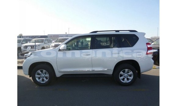 Buy Import Toyota Prado White Car in Import - Dubai in Dhufar Buy Import Toyota Prado White Car in Import - Dubai in Dhufar