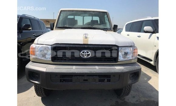 Buy Import Toyota Land Cruiser Beige Car in Import - Dubai in Dhufar Buy Import Toyota Land Cruiser Beige Car in Import - Dubai in Dhufar