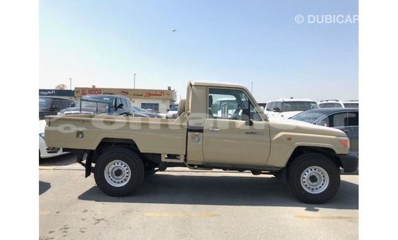 Buy Import Toyota Land Cruiser Beige Car in Import - Dubai in Dhufar Buy Import Toyota Land Cruiser Beige Car in Import - Dubai in Dhufar