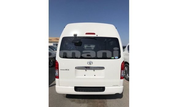 Buy Import Toyota Hiace White Car in Import - Dubai in Dhufar Buy Import Toyota Hiace White Car in Import - Dubai in Dhufar