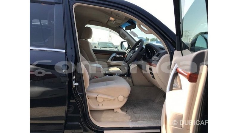 Big with watermark toyota land cruiser dhufar import dubai 3211
