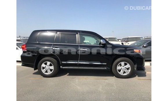 Buy Import Toyota Land Cruiser Black Car in Import - Dubai in Dhufar Buy Import Toyota Land Cruiser Black Car in Import - Dubai in Dhufar
