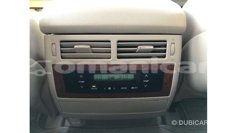 Big with watermark toyota land cruiser dhufar import dubai 3211