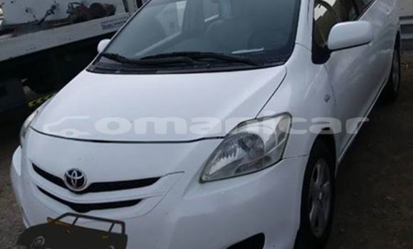 Buy Used Toyota Yaris White Car in Muscat in Masqat Buy Used Toyota Yaris White Car in Muscat in Masqat