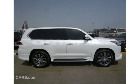 Buy Import Lexus LX White Car in Import - Dubai in Dhufar Buy Import Lexus LX White Car in Import - Dubai in Dhufar