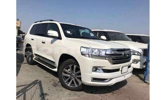 Buy Import Toyota Land Cruiser White Car in Import - Dubai in Dhufar Buy Import Toyota Land Cruiser White Car in Import - Dubai in Dhufar