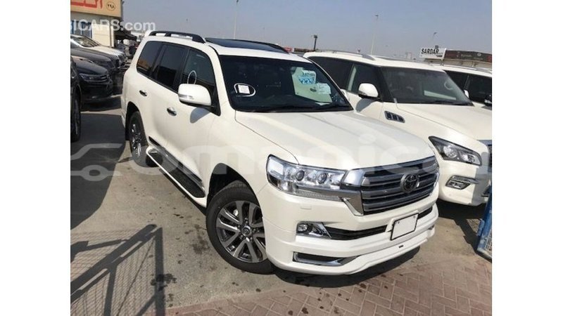 Big with watermark toyota land cruiser dhufar import dubai 3215